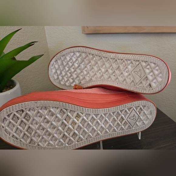 Sperry Women's Crest Vibe Pink Metallic Platform Sneakers STS87004 - Picture 3 of 5